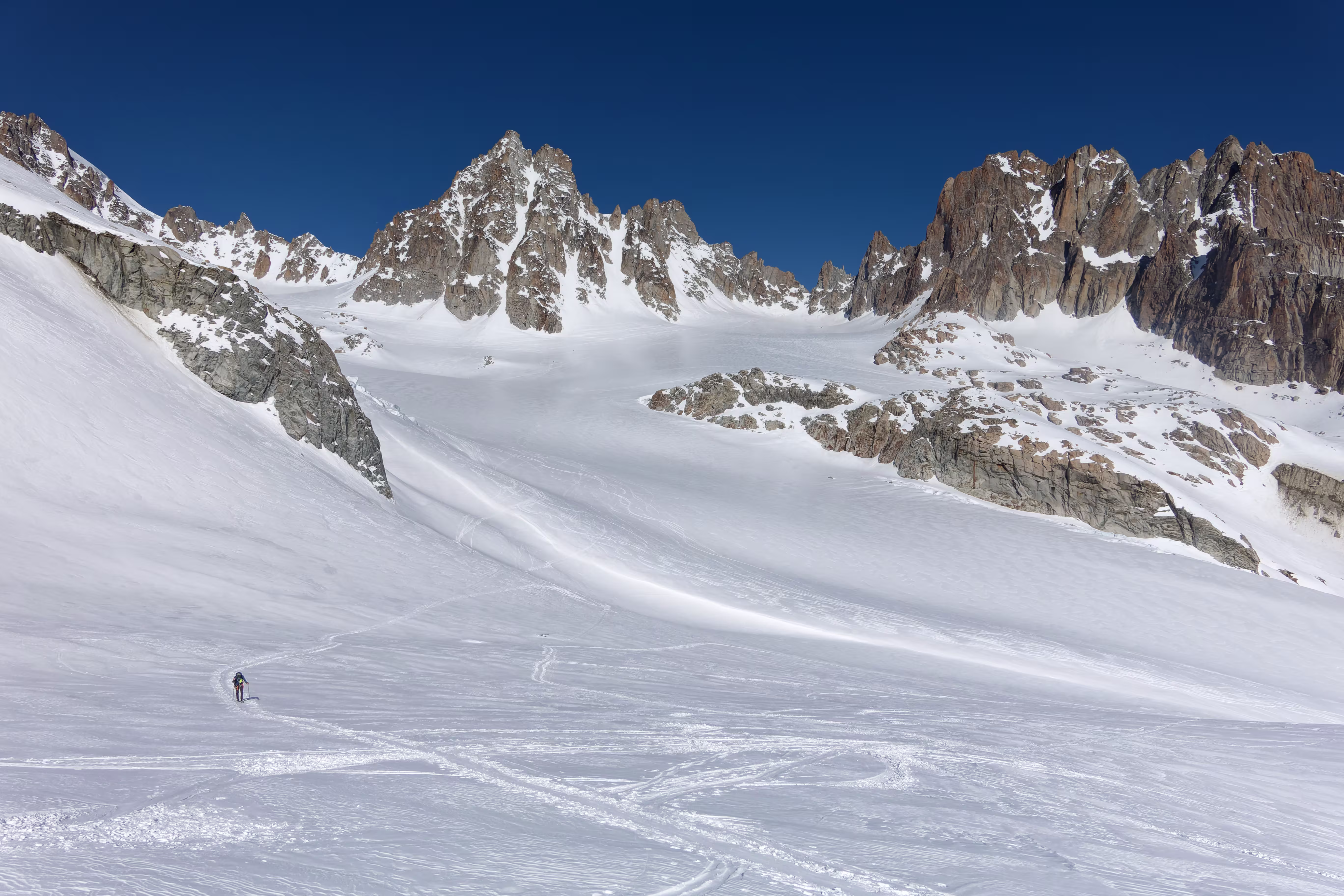 Inizia la salita verso il Col de la Grande Lui