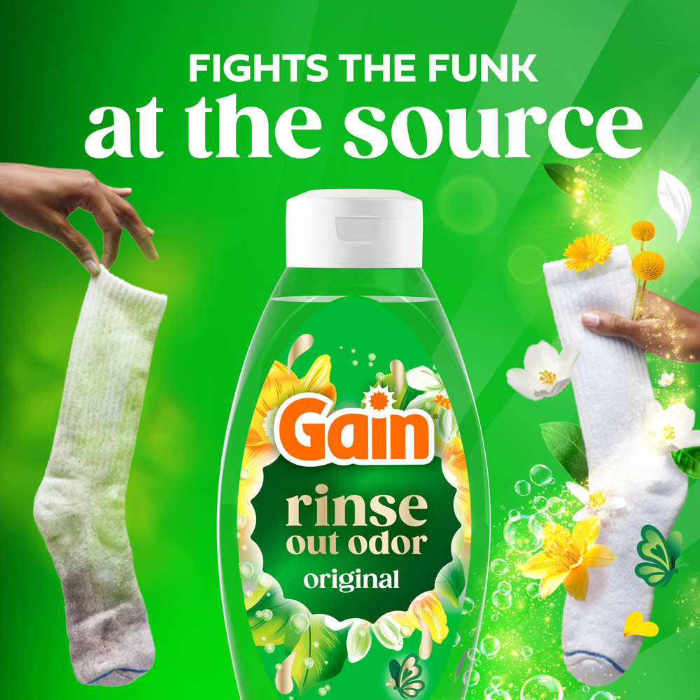 Gain Original Rinse and Renew Fabric Rinse secondary image 02 fights the funk at the source