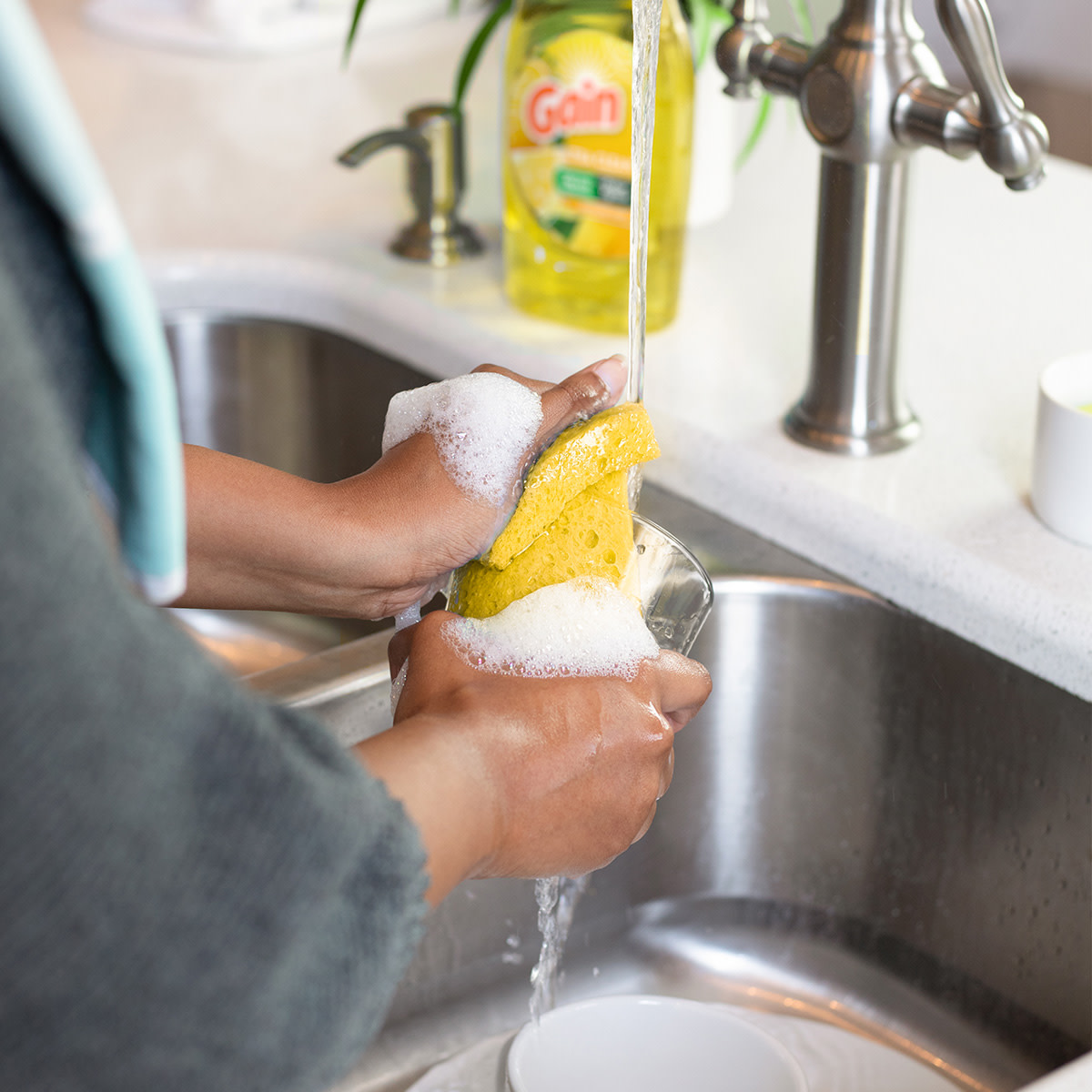 Gain Ultra Dishwashing Liquid Dish Soap Lemon Zest in Kitchen