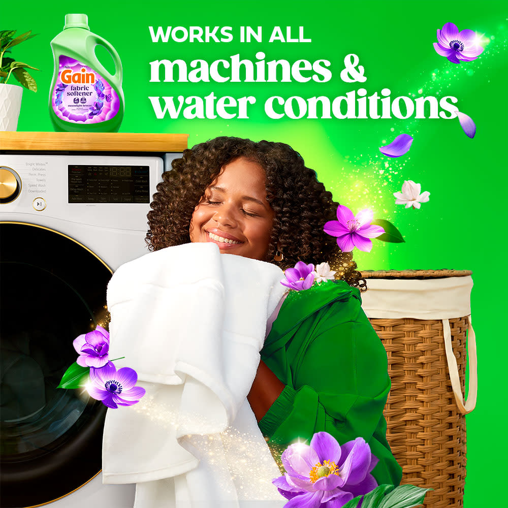 Gain Moonlight Breeze Fabric Softener