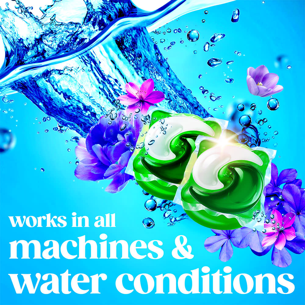 Gain Moonlight Breeze Flings Laundry Detergent 