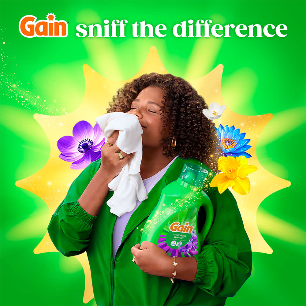 Gain Moonlight Breeze Liquid Laundry Detergent