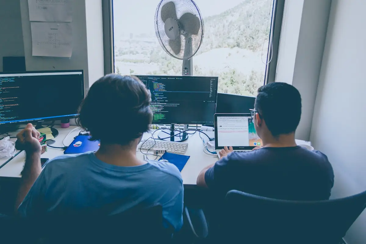 Gatsby tip on running multiple queries (GraphQL aliases) 