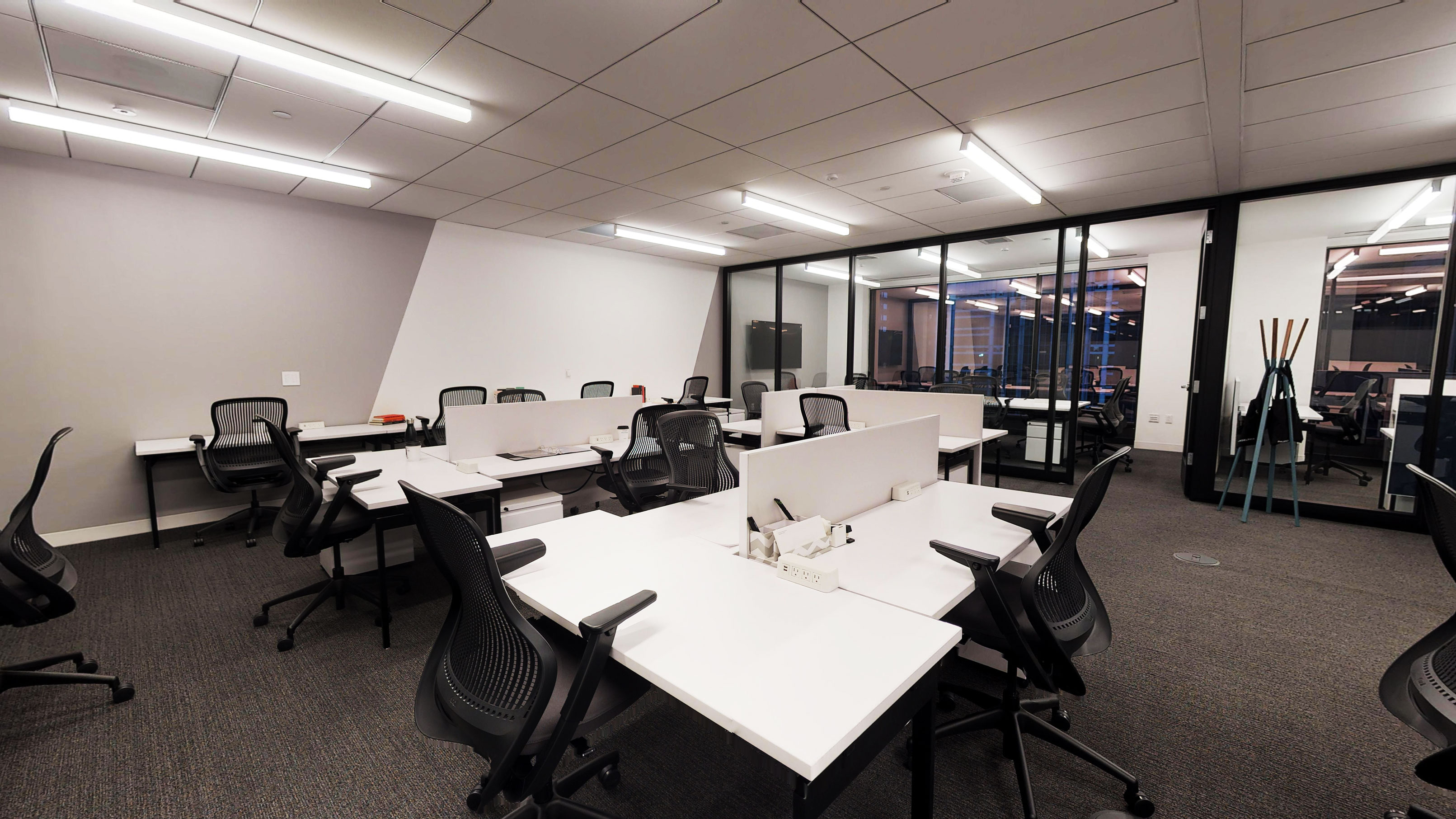 Convene-30-South-17th-13th-Floor-1305.5b