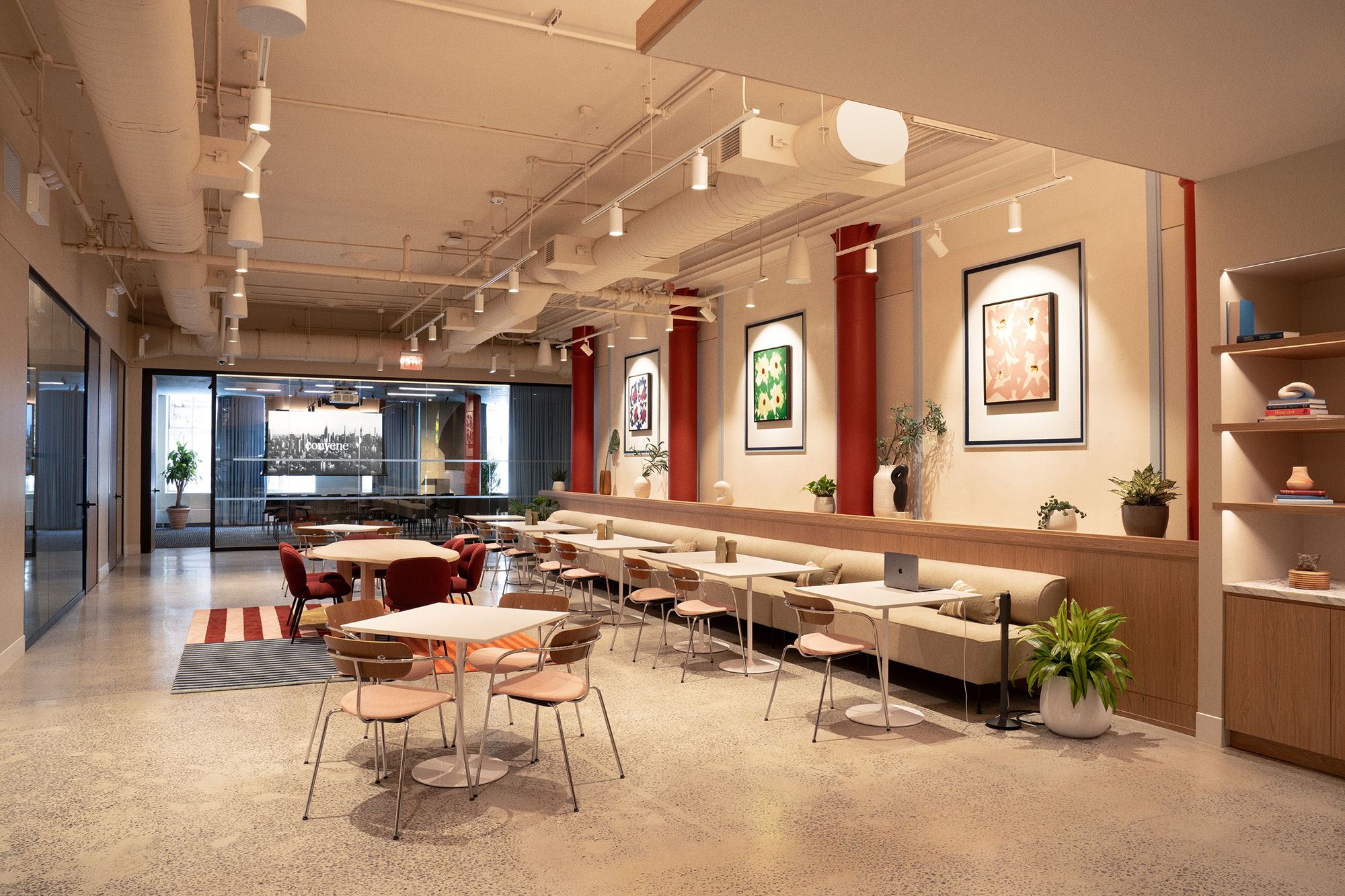 Convene 555 Gallery B makes a perfect landing space for meals, networking, or individual working time during and between conference sessions. 