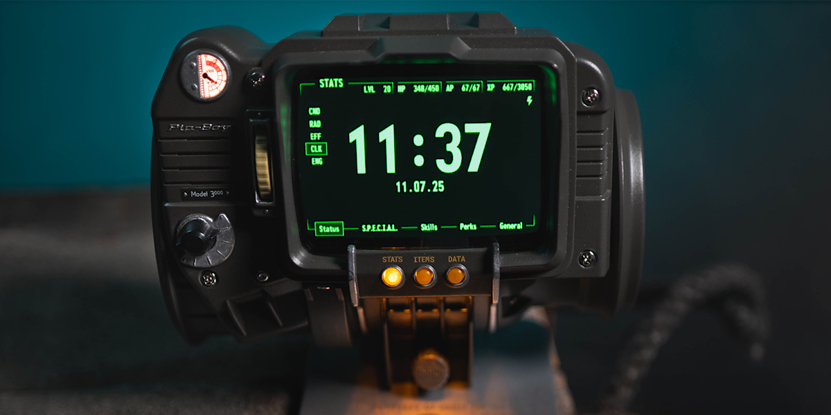すべてのVault居住者の夢――実際に操作して装着できるPip-Boy 3000が登場 すべてのVault居住者の夢――実際に操作して装着できるPip-Boy 3000が登場