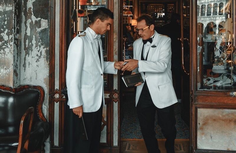Skills for restaurant hosts
