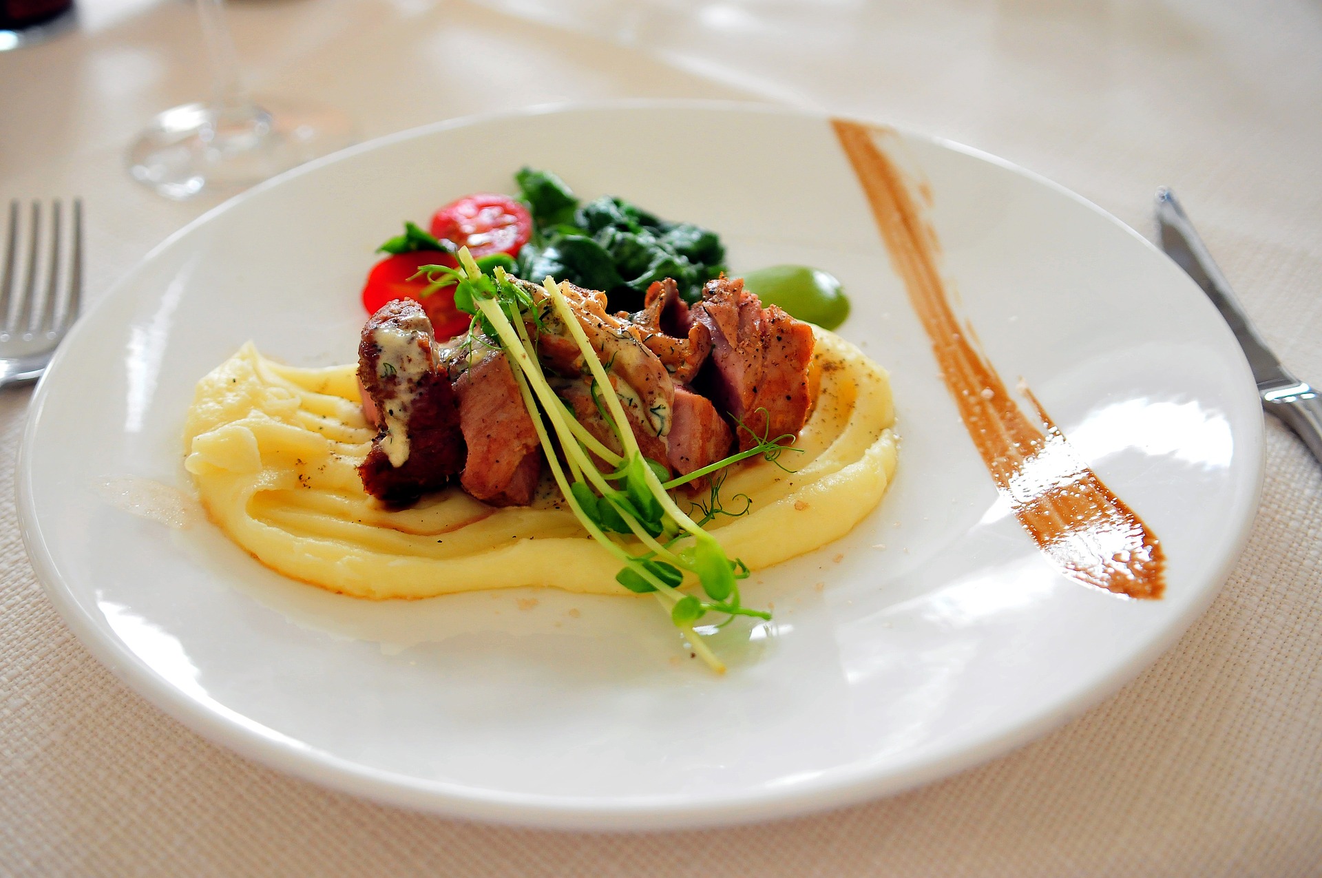meal-932966_1920.jpg
