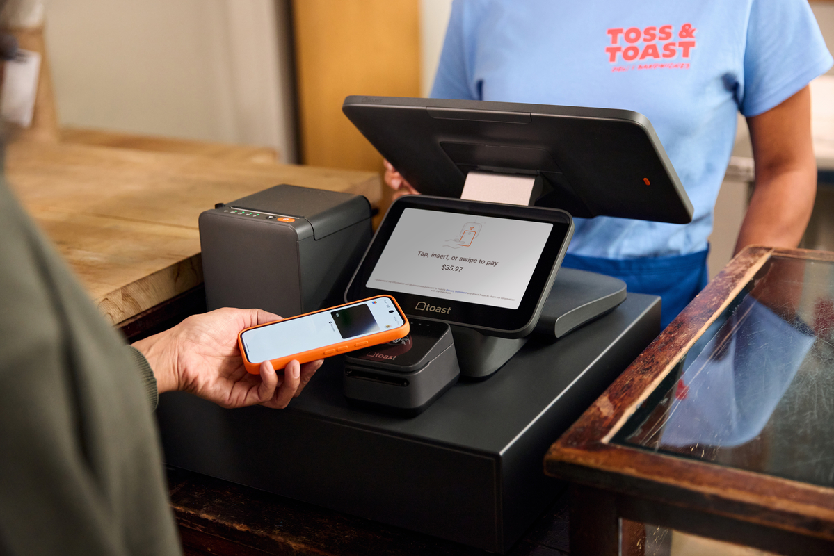 [US] Restaurant Tipping Trends Hero image