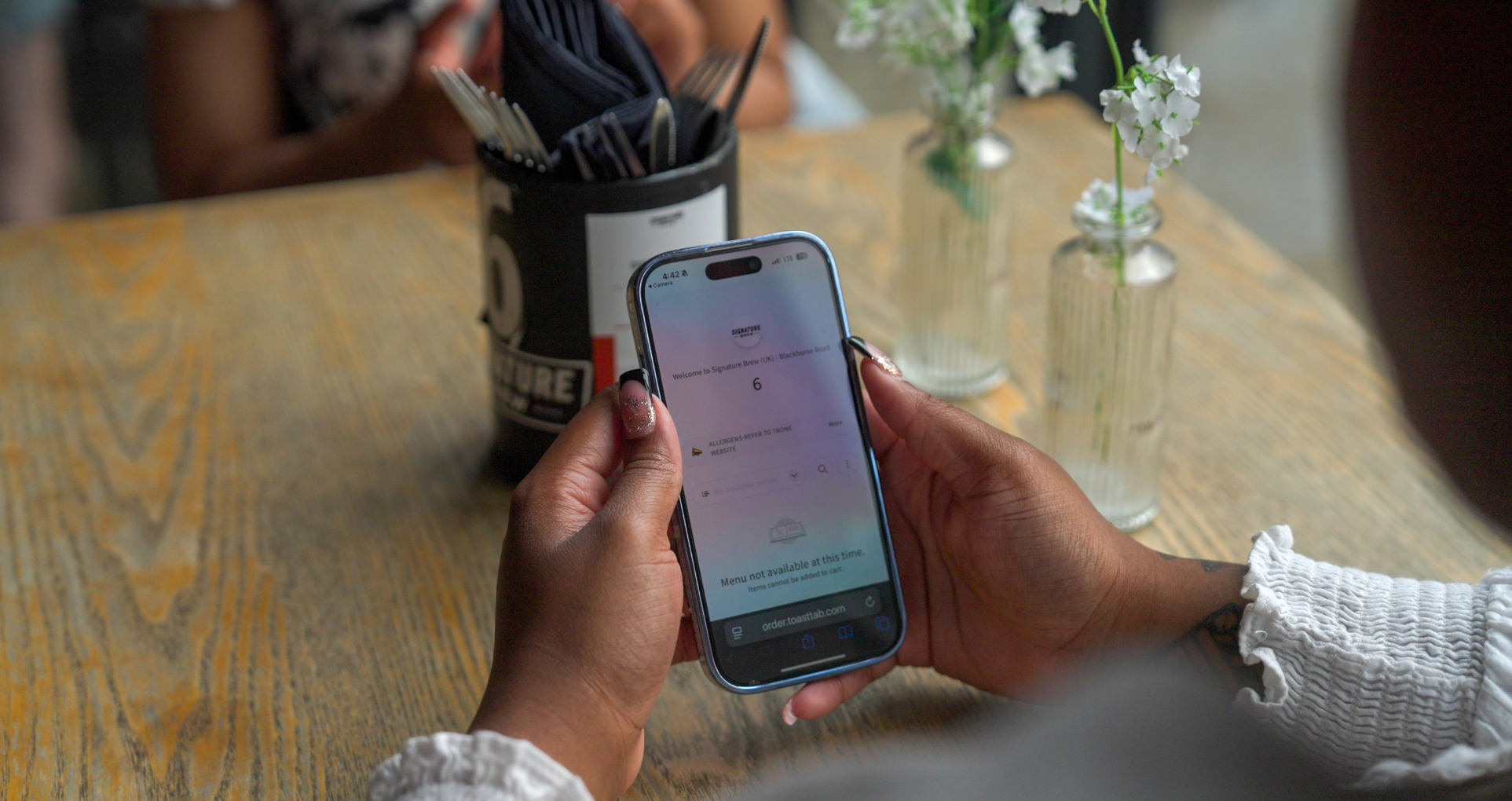 Which Restaurant Website Features Convert Visitors into Customers?
