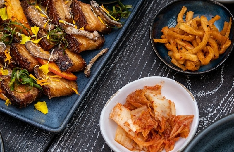 Korean restaurant dishes