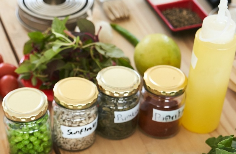 Cooking class hosting thumb