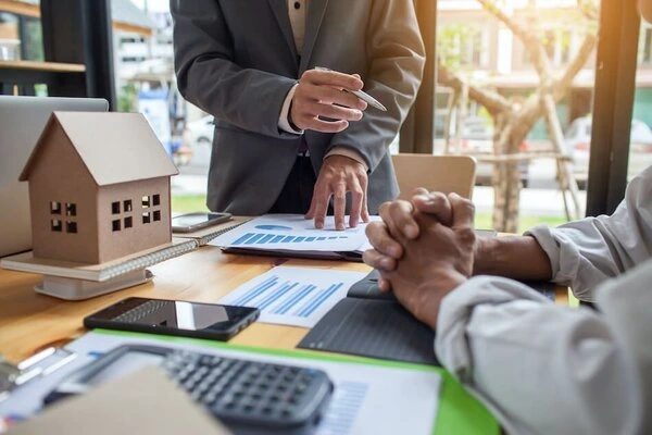 real-estate-agent-broker-and-realtor