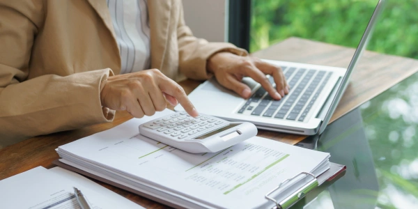 Steps and methods for digitizing year-end tax adjustment procedures