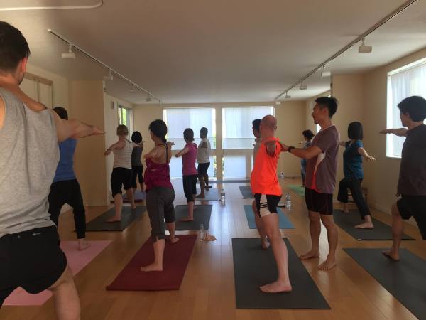 Where to Get English-Friendly Yoga in Tokyo in 2023 | MailMate