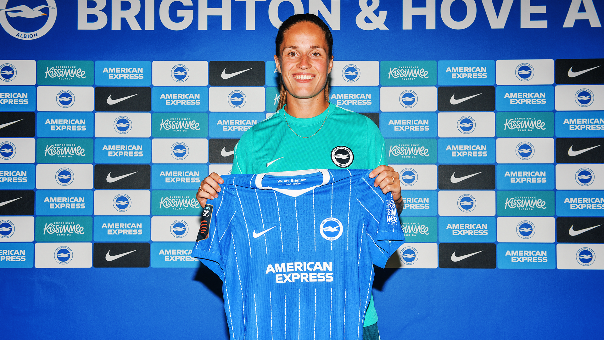 Marisa Olislagers signs new contract