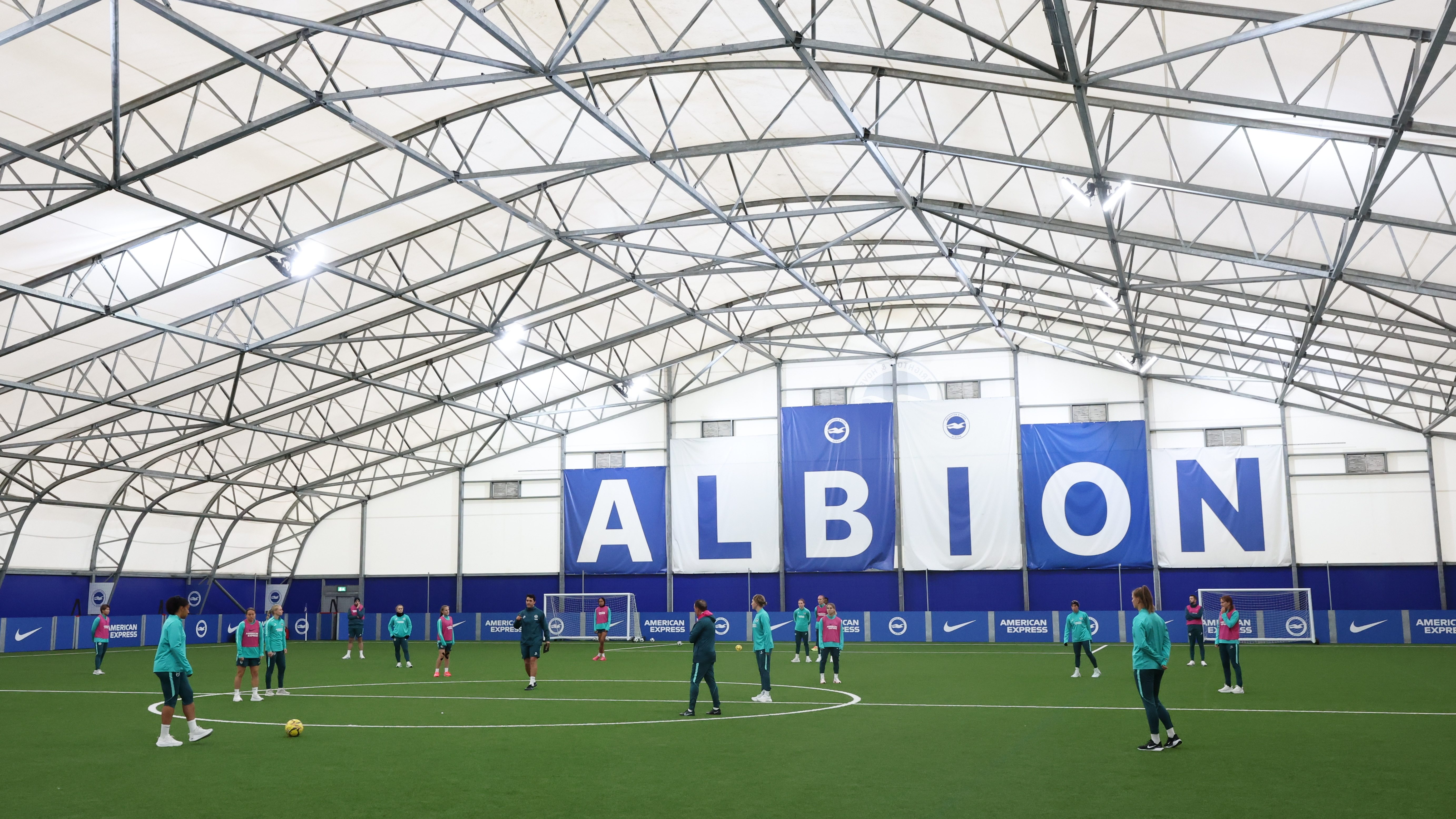 Gallery : Women’s first team training