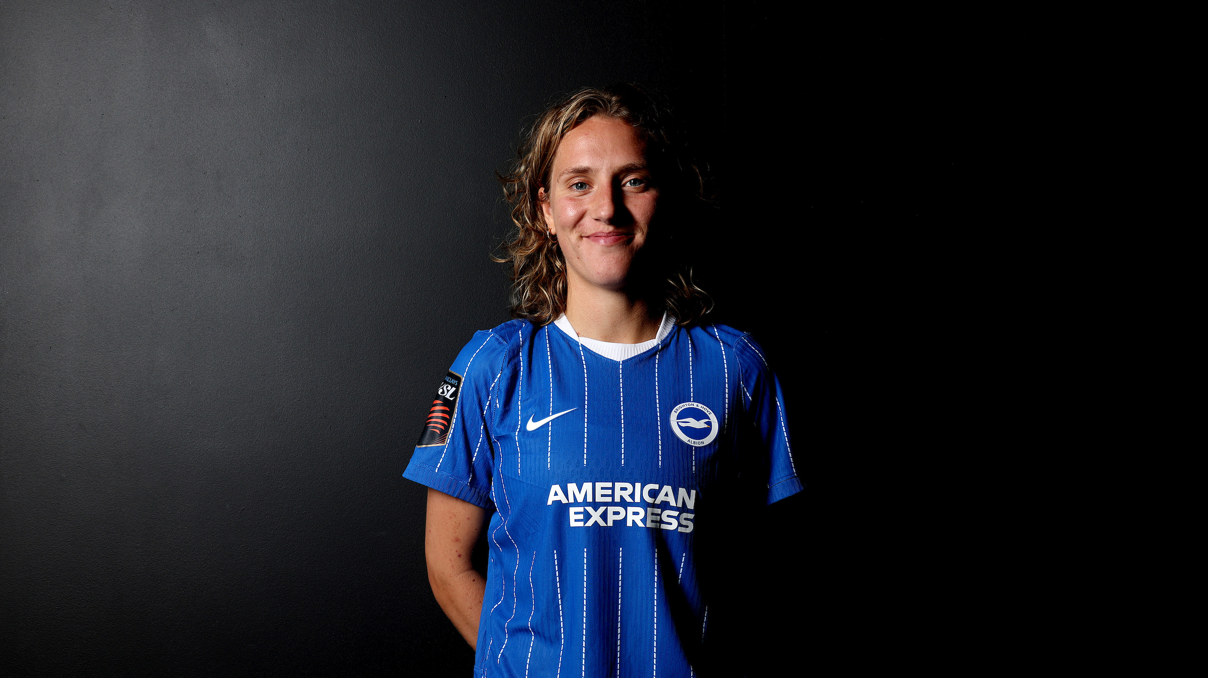 Maisie Symonds signs new contract