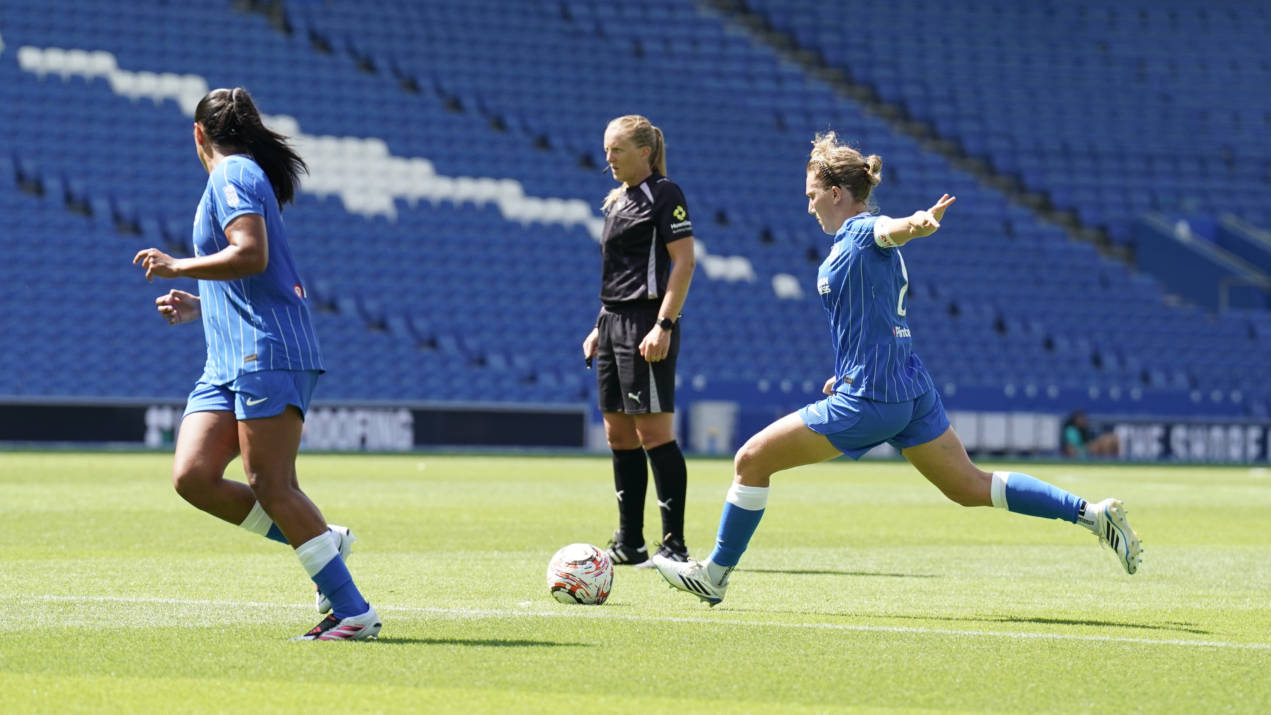 Symonds strikes from a free-kick as Albion draw with PSG