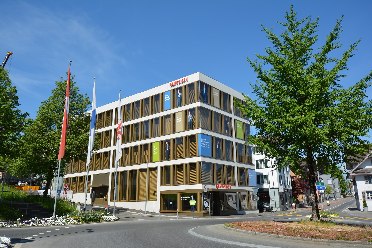 Überbauung Raiffeisen, Cham Etappe 1 Bankgebäude (ZG)