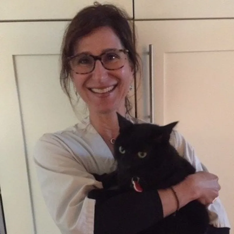 Dr. NIna Speyer Dr. NIna Speyer