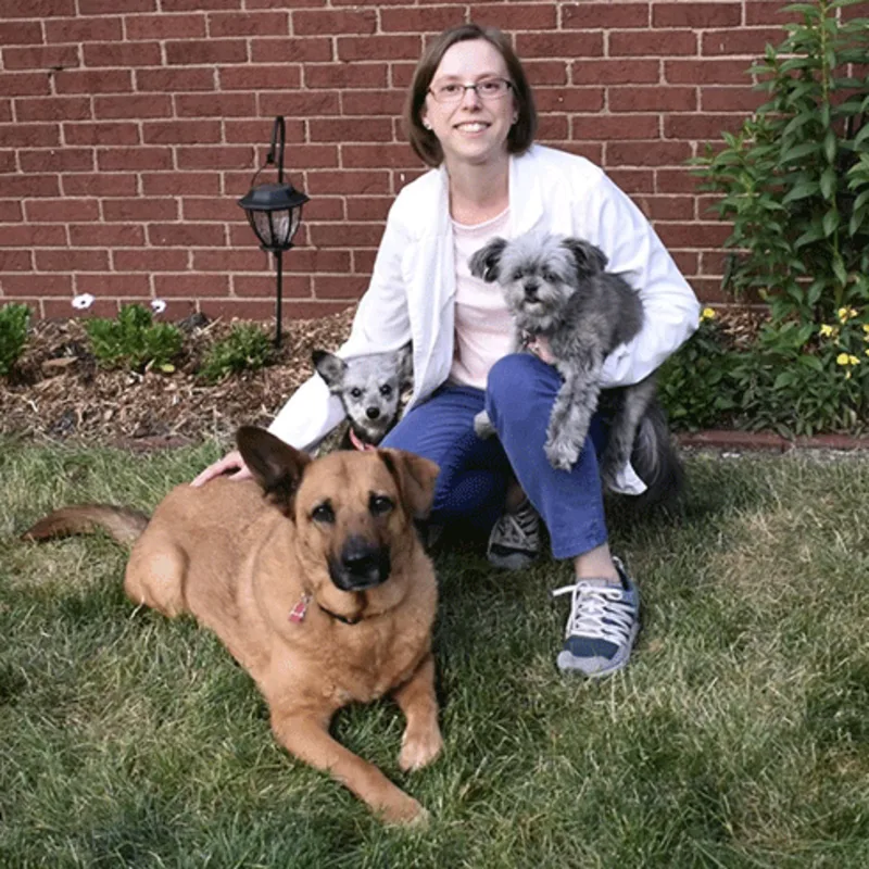Dr. Stephanie Oedewaldt with 3 dogs Dr. Stephanie Oedewaldt with 3 dogs