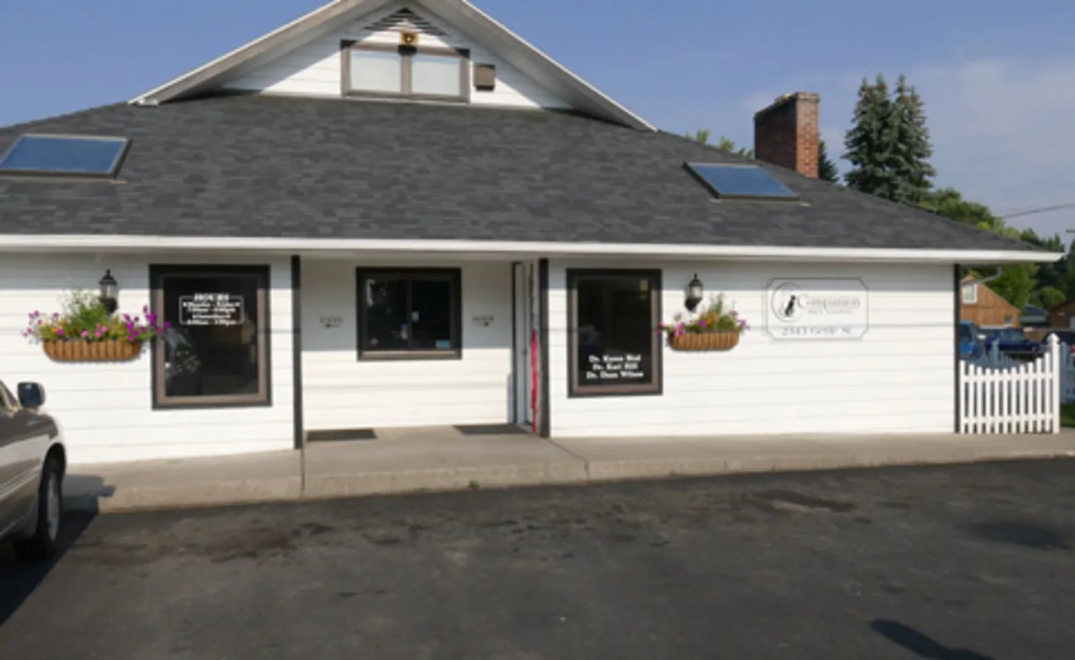 Companion Pet Clinic of Klamath Falls Exterior Building Companion Pet Clinic of Klamath Falls Exterior Building