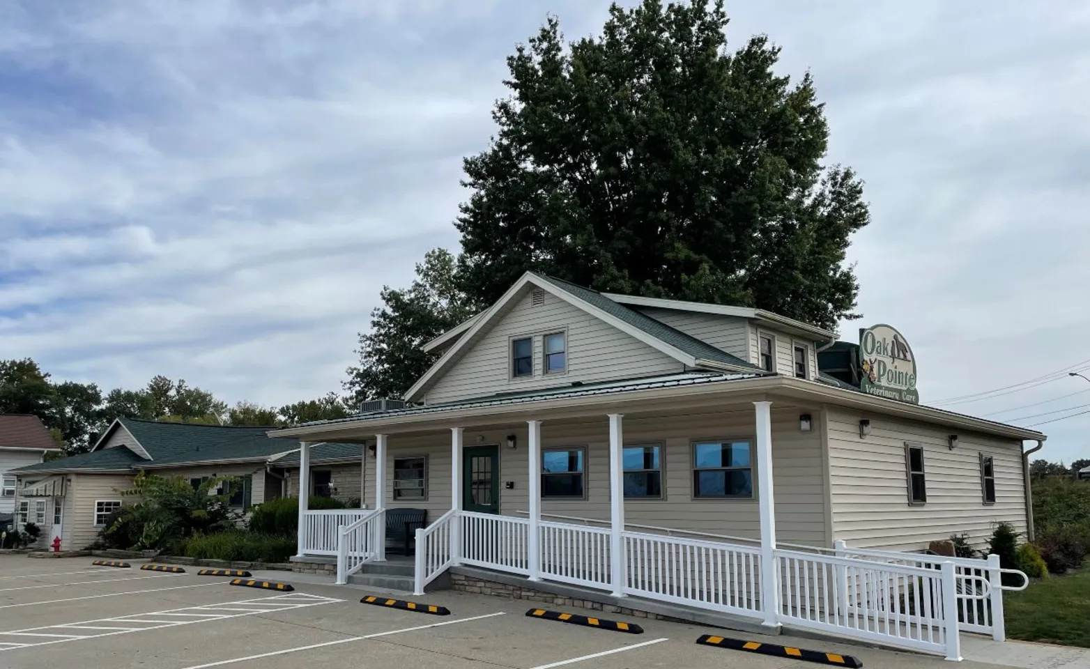 Oak Pointe Veterinary Care exterior Oak Pointe Veterinary Care exterior