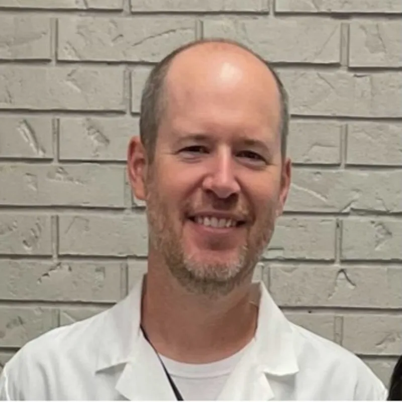 Dr. Lucas Stahlheber Dr. Lucas Stahlheber