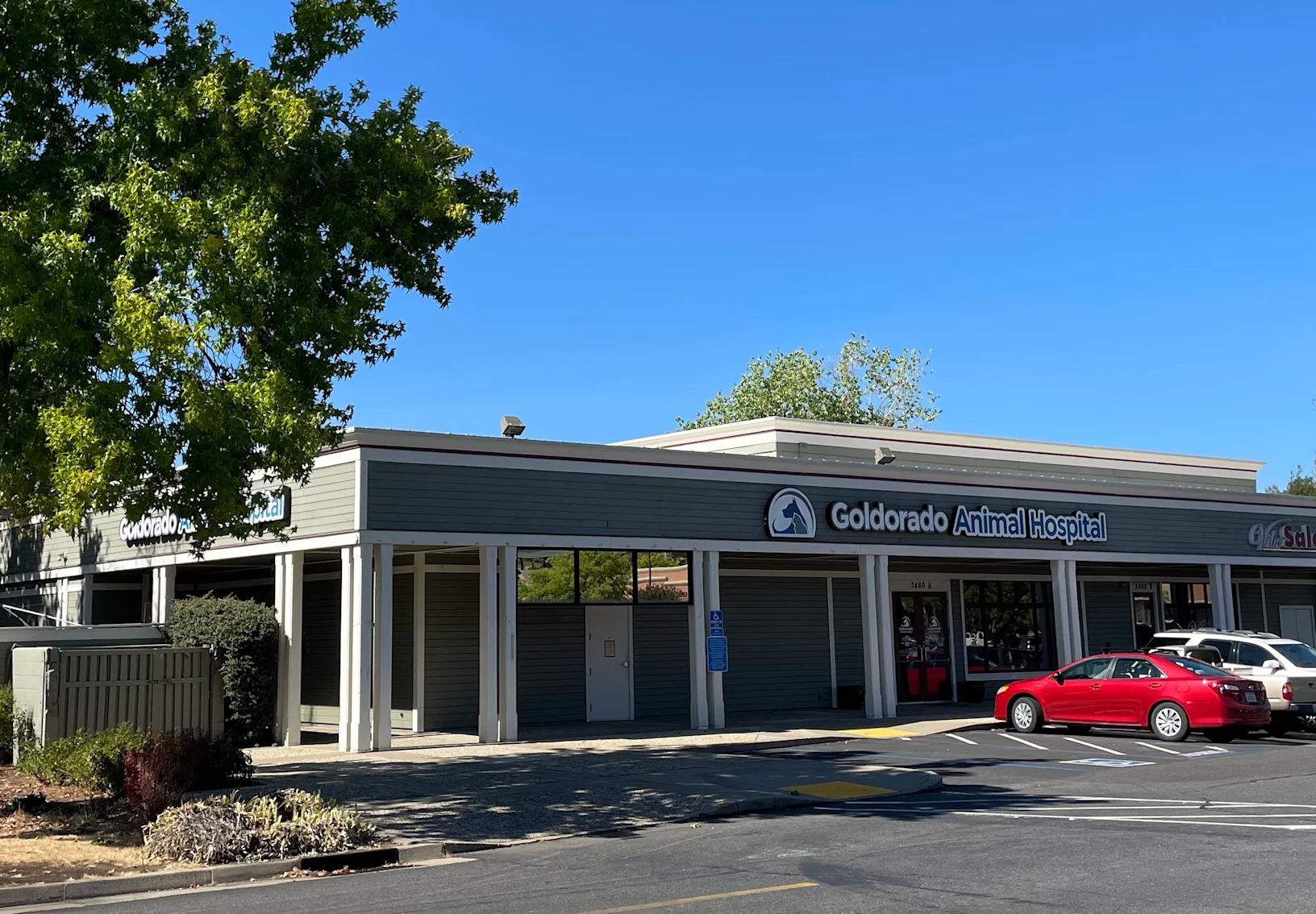 Exterior of Goldorado Animal Hospital Building