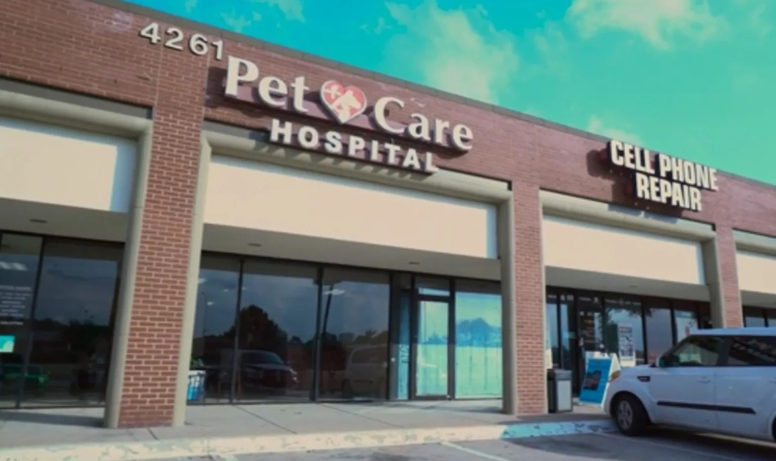 Video Thumbnail of Arlington Pet Care Hospital's Tour Video