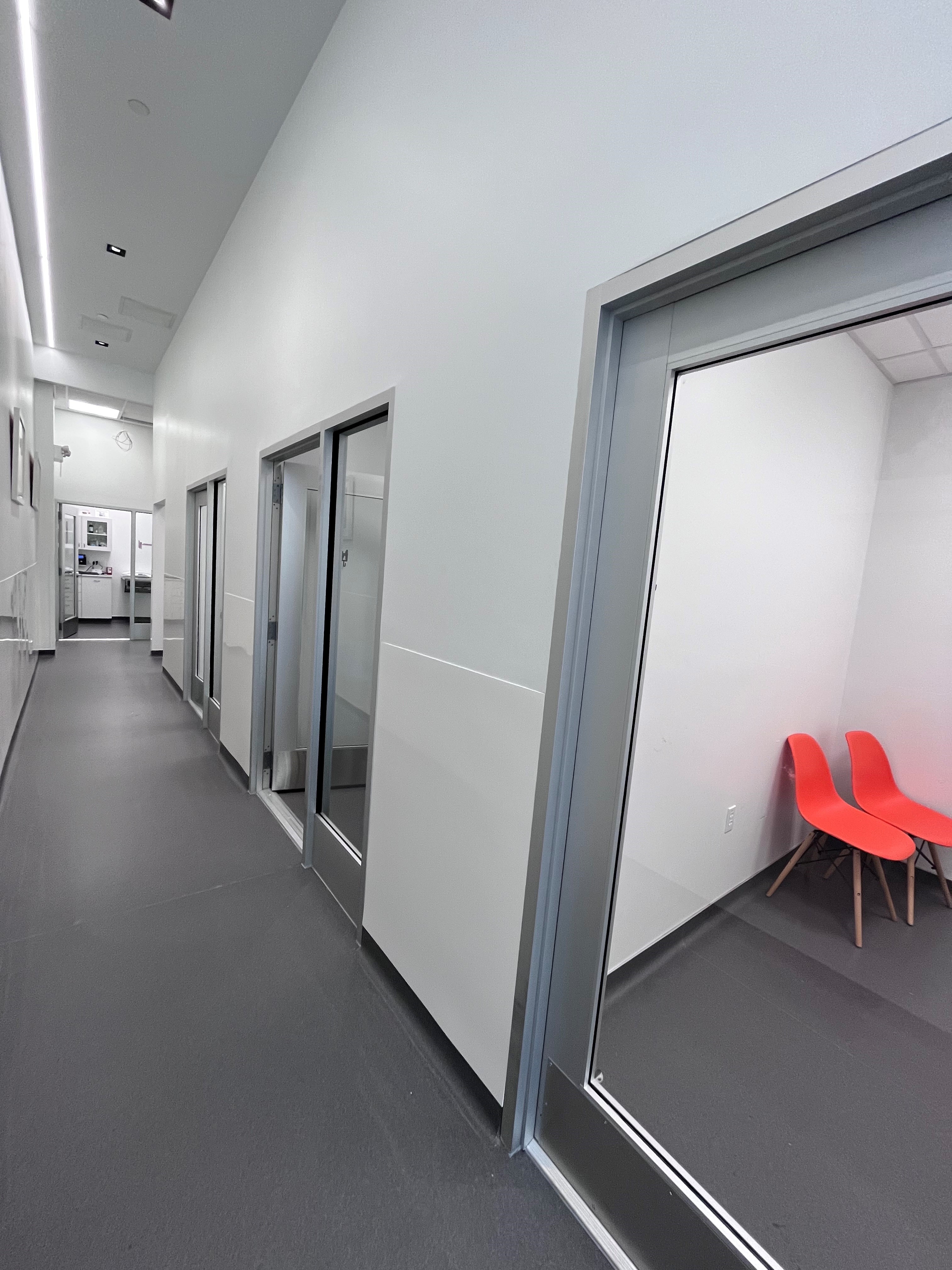 The waiting rooms that we offer to riverside veterinary care patients and owners! 