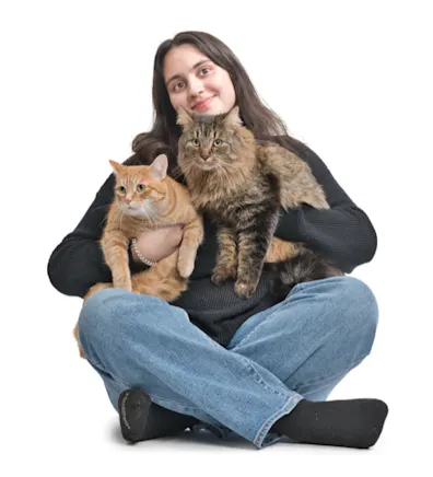 Sannah with two cats Sannah with two cats