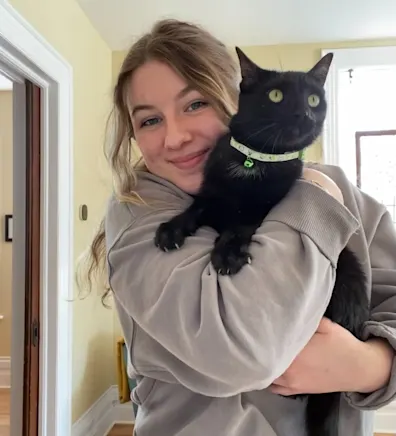 Mercedes, Student assistant at Three Islands Veterinary Services Mercedes, Student assistant at Three Islands Veterinary Services