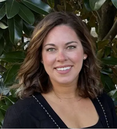 Dr. Lindsay Clark Dr. Lindsay Clark