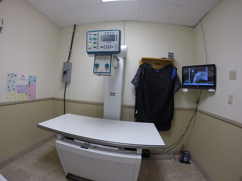 Exam Table with X-Ray Machine at Huntsville Animal Hospital