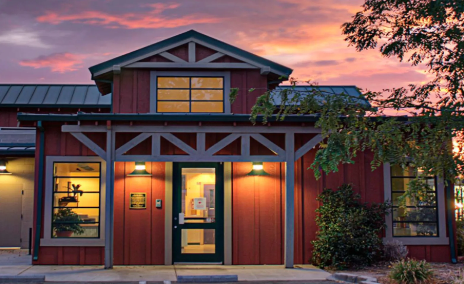 Atlantic Street Veterinary Hospital exterior at night