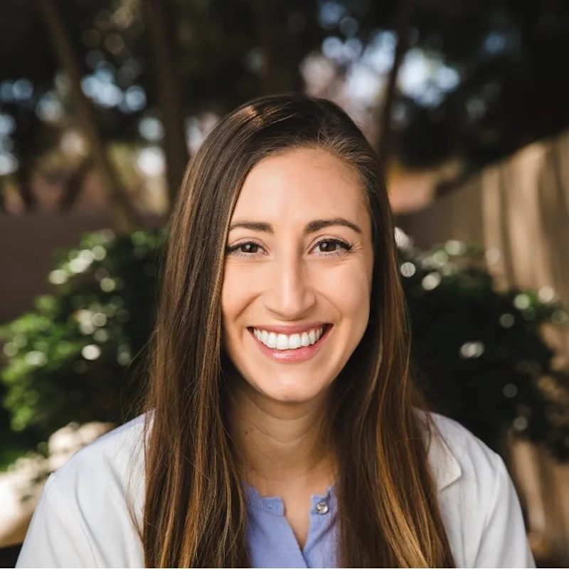 Dr. Marcella Granfone, DACVECC Dr. Marcella Granfone, DACVECC
