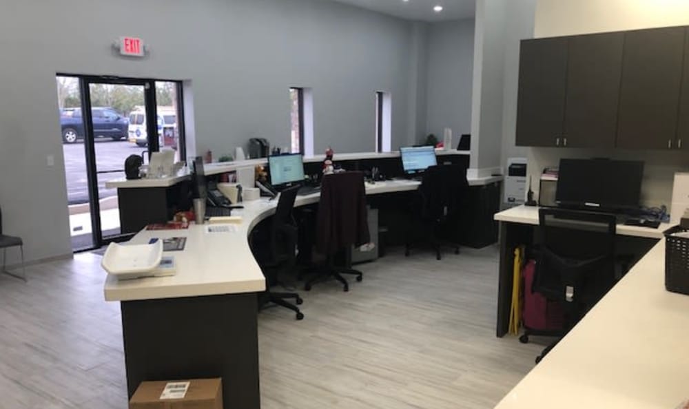  Longwood Animal and Pet Resort front desk