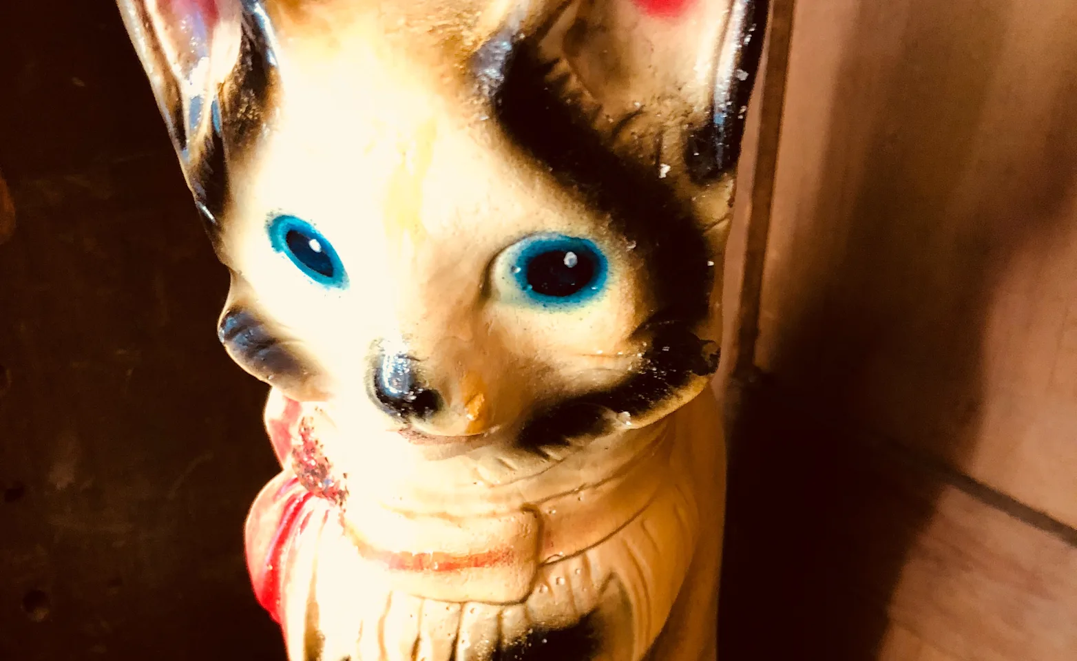 Chalkware Collection cat statue Chalkware Collection cat statue