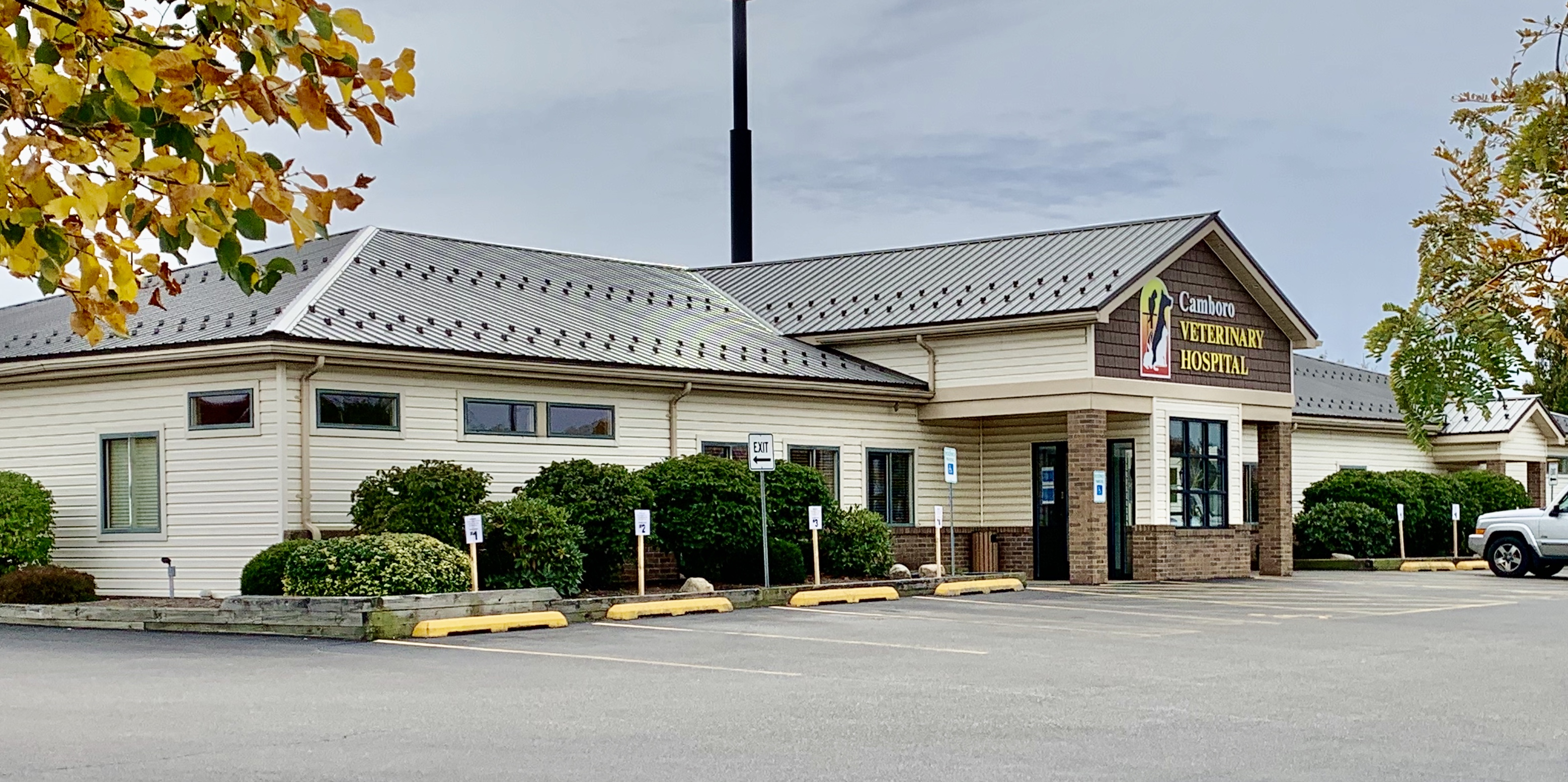 Full Exterior View of Camboro Veterinary Hospital