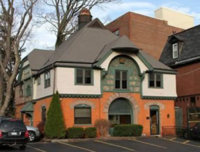 Exterior of Summer Street Cat Clinic's Buffalo location