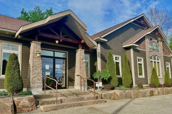 Left Angle Exterior of Bracebridge Animal Hospital