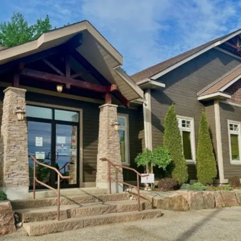 Left Angle Exterior of Bracebridge Animal Hospital Left Angle Exterior of Bracebridge Animal Hospital