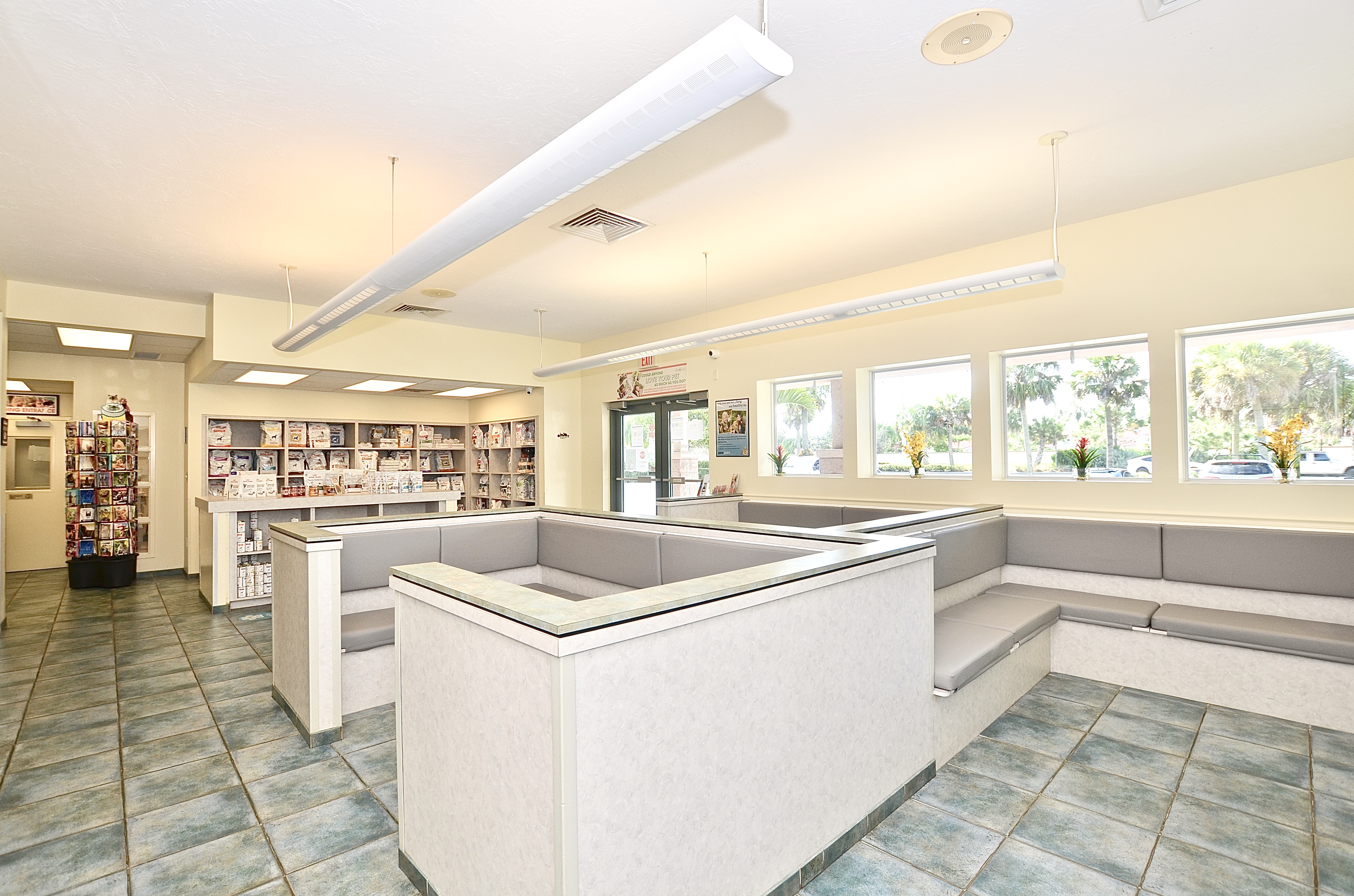 Lobby Martin Downs Animal Hospital 