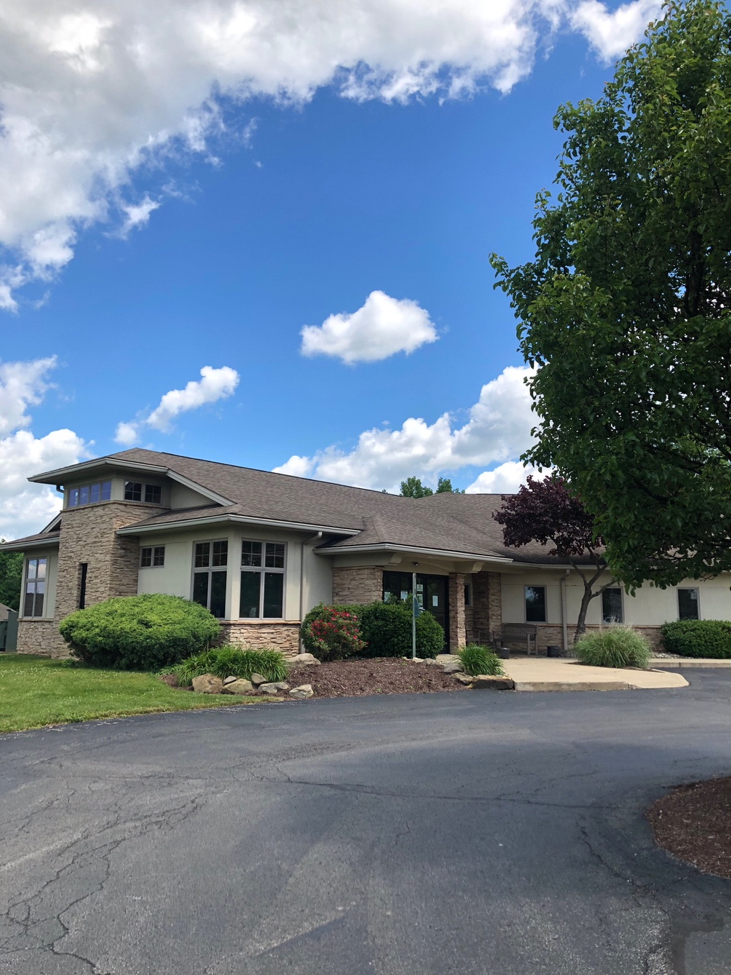 Outside View at Niles Veterinary Clinic