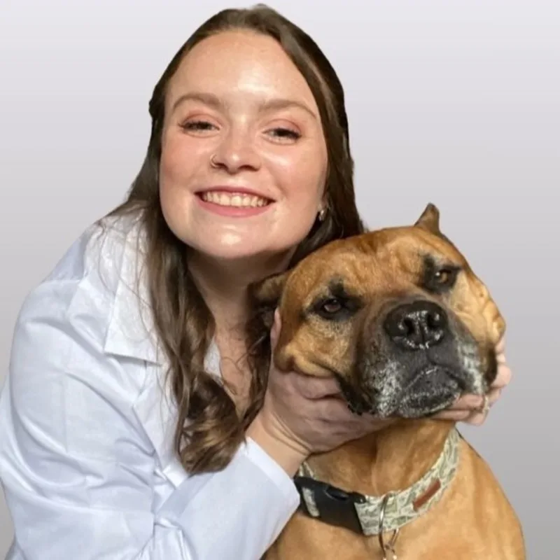 Elizabeth Golden, DVM Elizabeth Golden, DVM