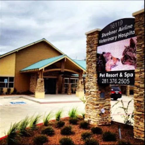 Stuebner Airline Veterinary Hospital Exterior Stuebner Airline Veterinary Hospital Exterior