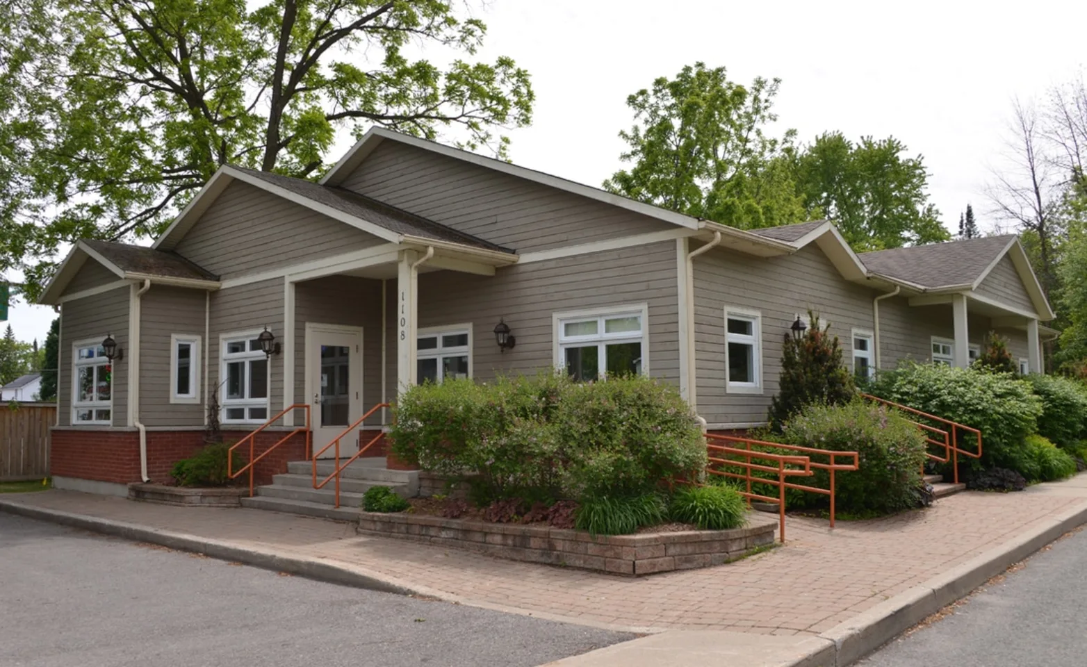 Village Veterinary Clinic exterior view Village Veterinary Clinic exterior view