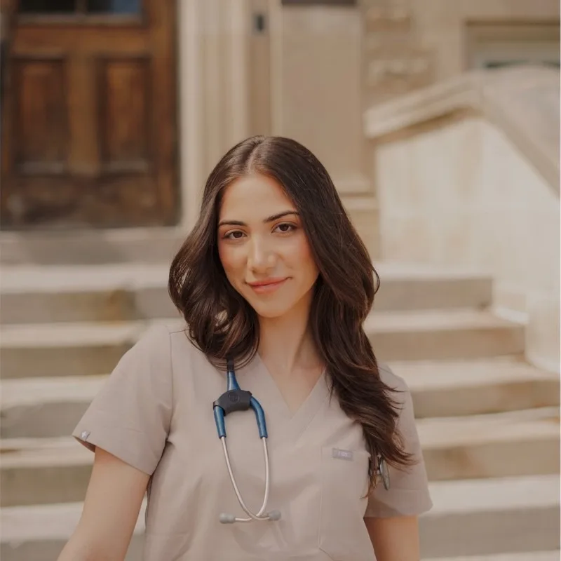 Dr. Daniella Yusufov Dr. Daniella Yusufov